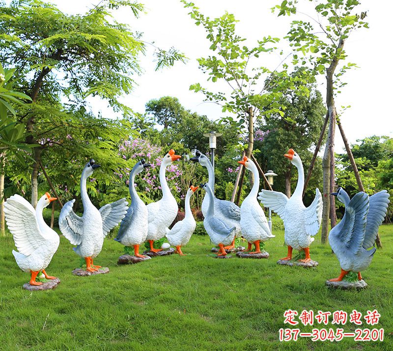 海南玻璃钢雕刻的精美鹅