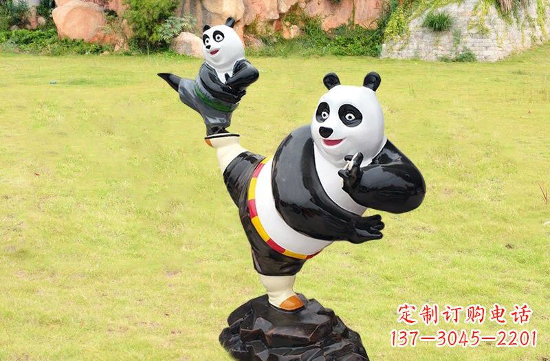 海南玻璃钢卡通熊猫雕塑的艺术之美