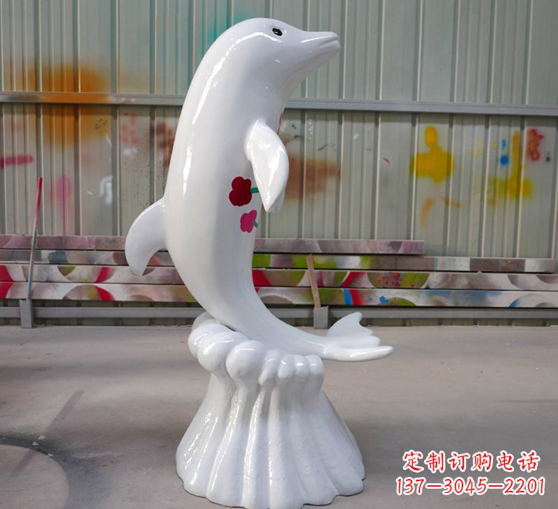 海南玻璃钢戏水海豚景观标识