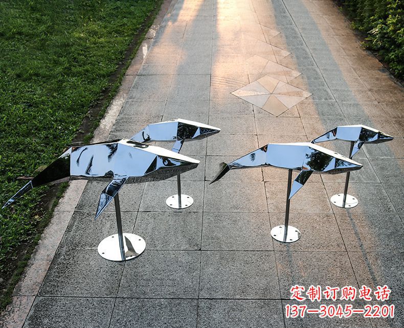 海南不锈钢抽象动物海豚雕塑1