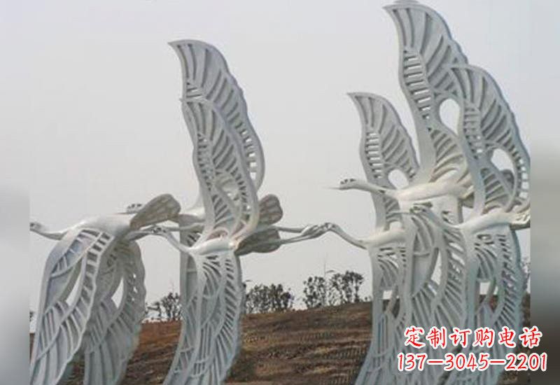 海南不锈钢抽象飞翔的仙鹤雕塑