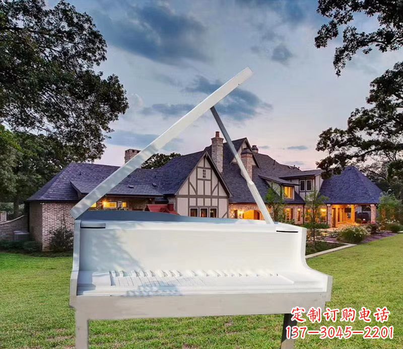 海南钢琴雕塑——点缀广场景观
