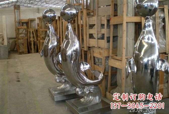 海南不锈钢海豚顶球雕塑