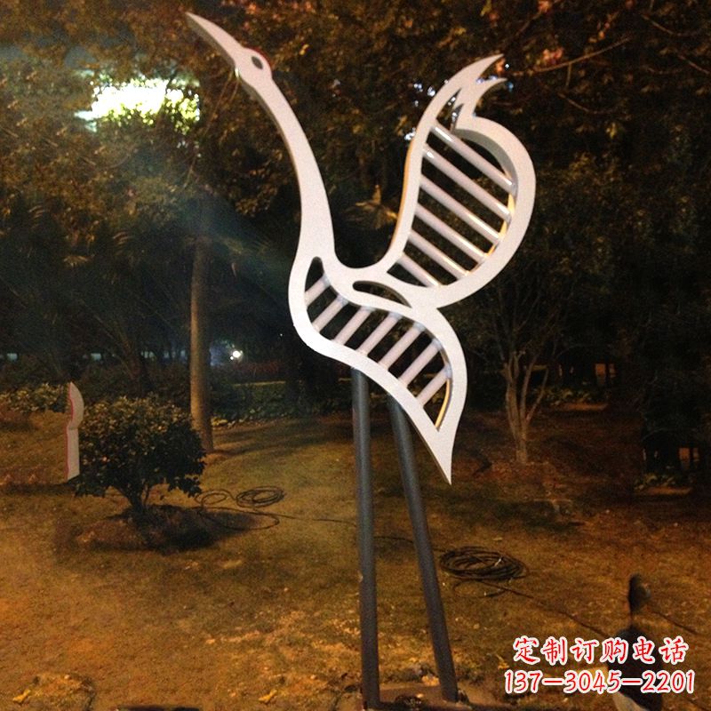 海南仙鹤雕塑精美的不锈钢制作