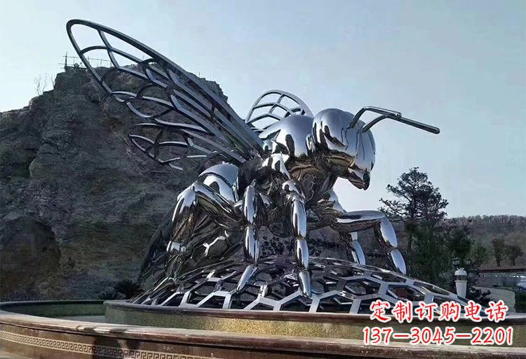 海南不锈钢大型蜜蜂雕塑铸造出精美绝伦的艺术杰作