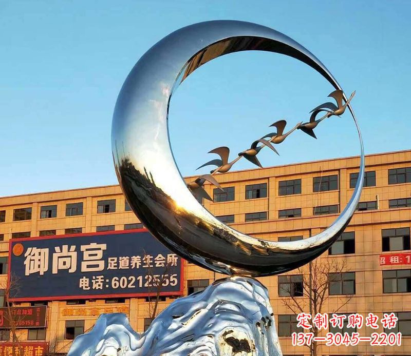 海南不锈钢大雁雕塑象征着生机勃勃的美丽