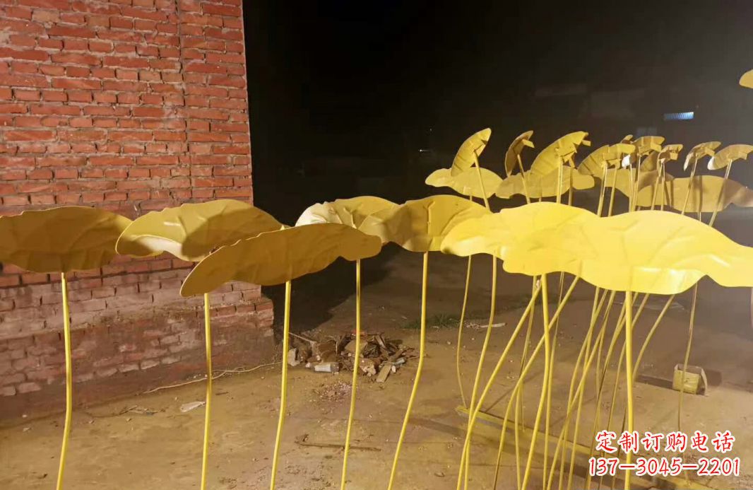 海南不锈钢锻造荷花雕塑1