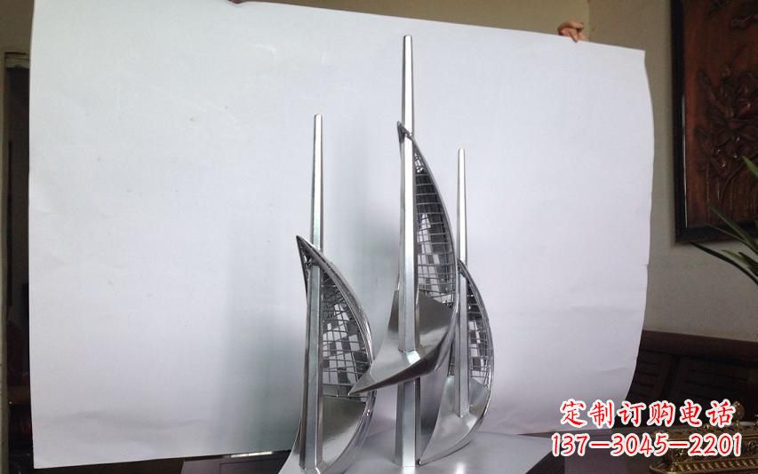 海南不锈钢帆船雕塑传承精神的象征