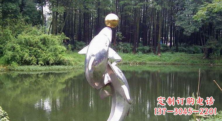 海南海豚的传说——不锈钢公园顶部雕塑
