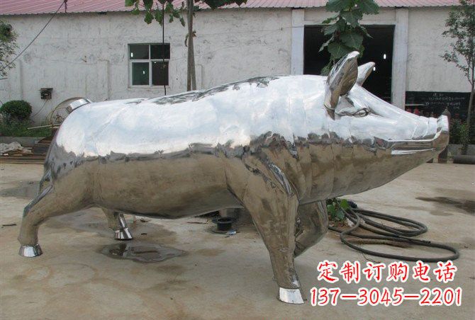 海南不锈钢公园动物猪雕塑精美雕塑展现完美美学