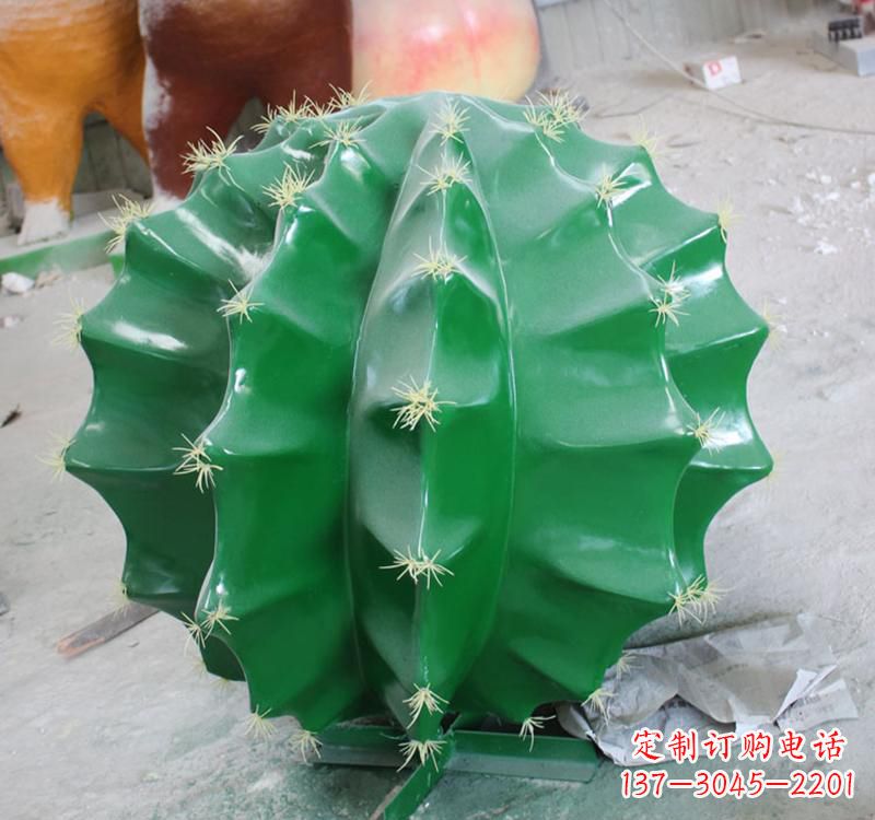 海南不锈钢仙人掌雕塑给公园景观增添灵动之美