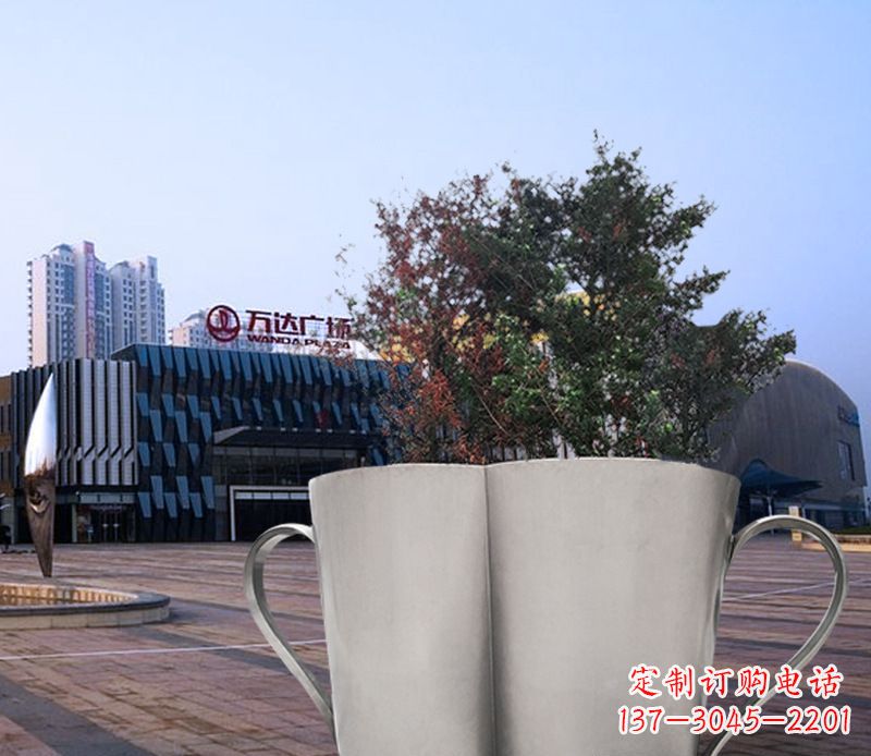 海南不锈钢花盆雕塑带来精致的艺术感受