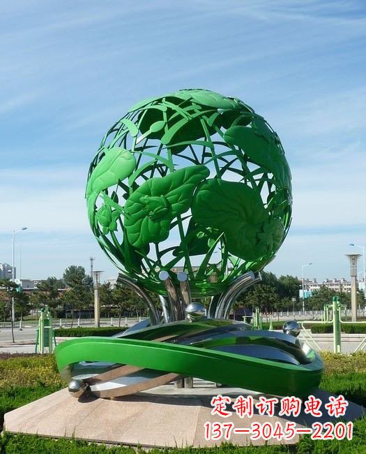 海南荷叶穿梭的美丽雕塑
