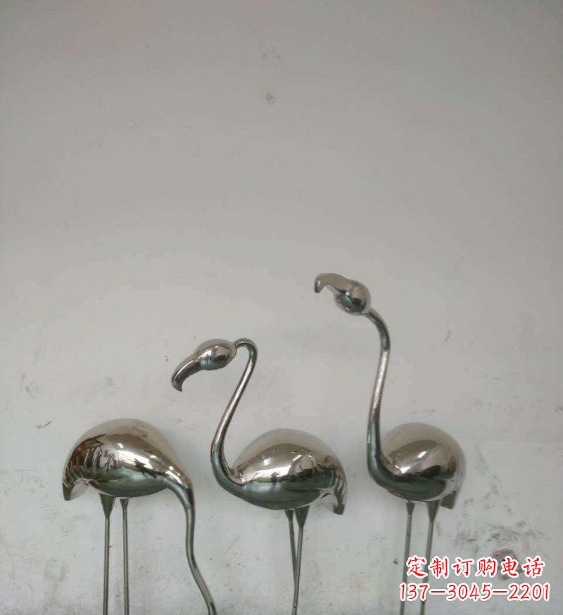 海南不锈钢火烈鸟雕塑把自然之美带入公园