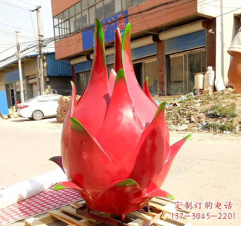 海南精美不锈钢火龙果雕塑