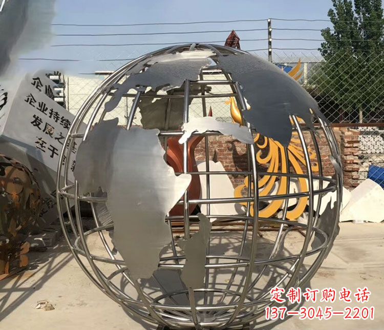 海南不锈钢镂空地球仪雕塑艺术技艺的精美体现