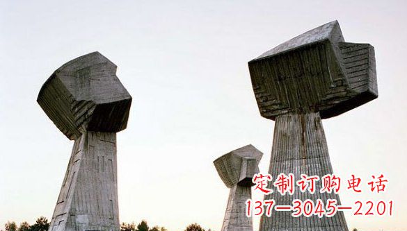 海南不锈钢拳头一种独特的雕塑材料