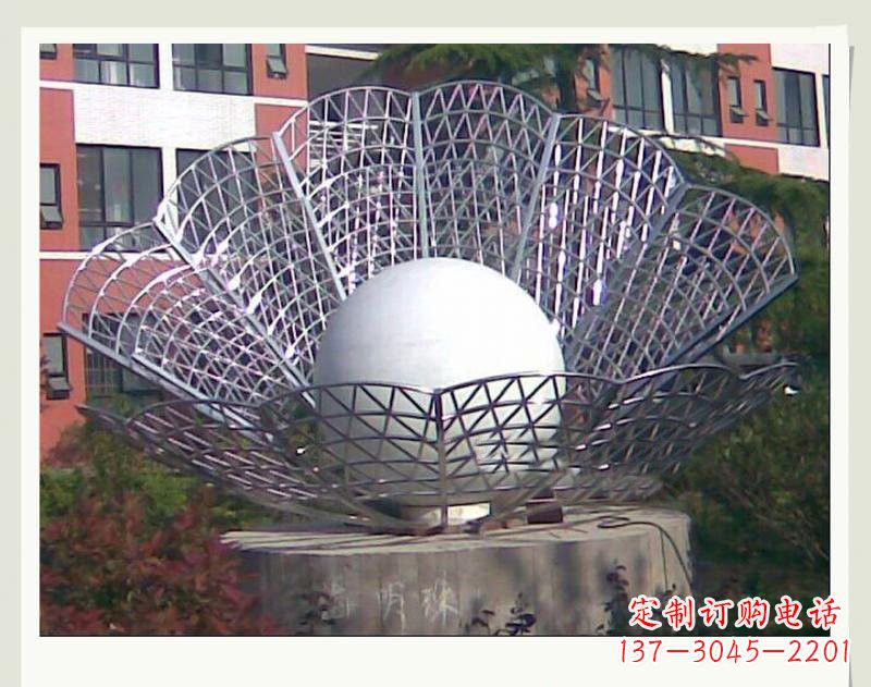 海南海洋精灵不锈钢贝壳雕塑