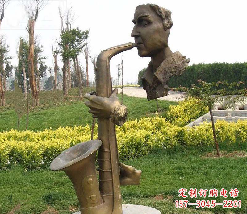 海南萨克斯雕塑艺术的精美表现