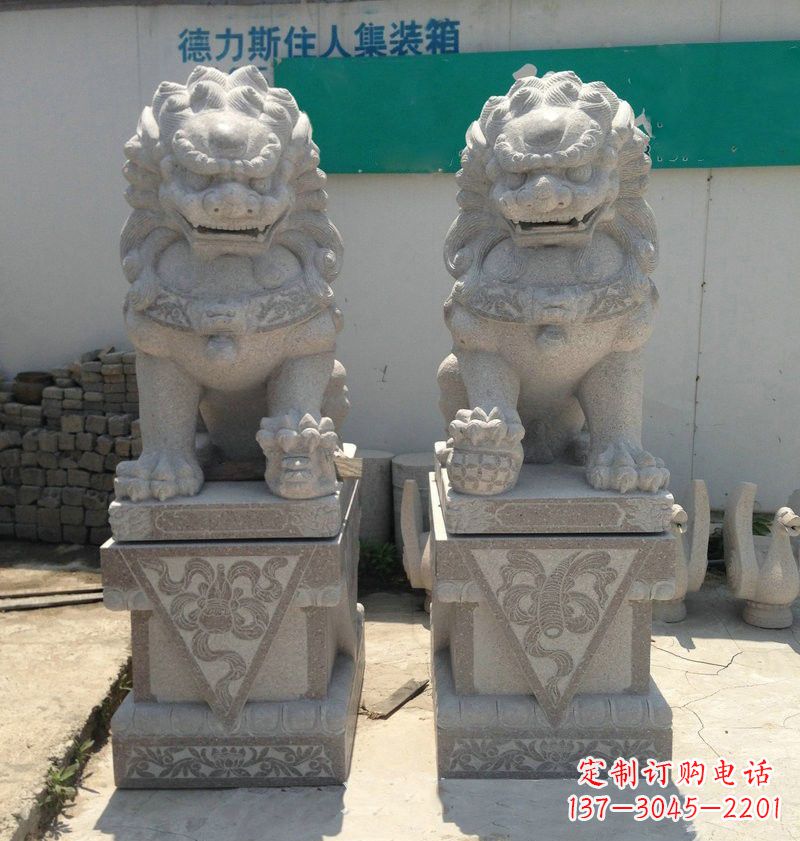 海南精致大理石狮子雕塑