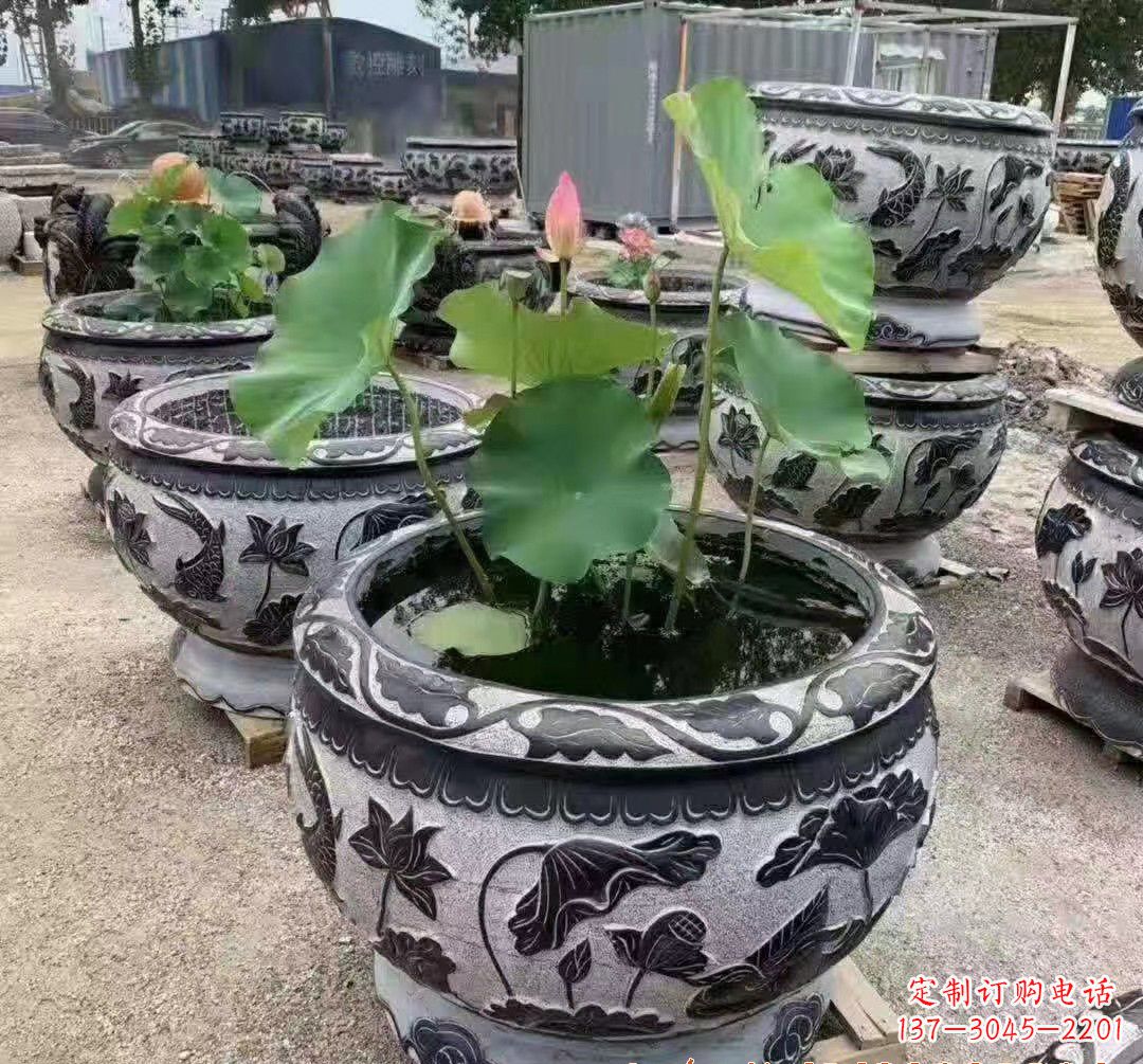 海南精美大理石鱼缸雕塑