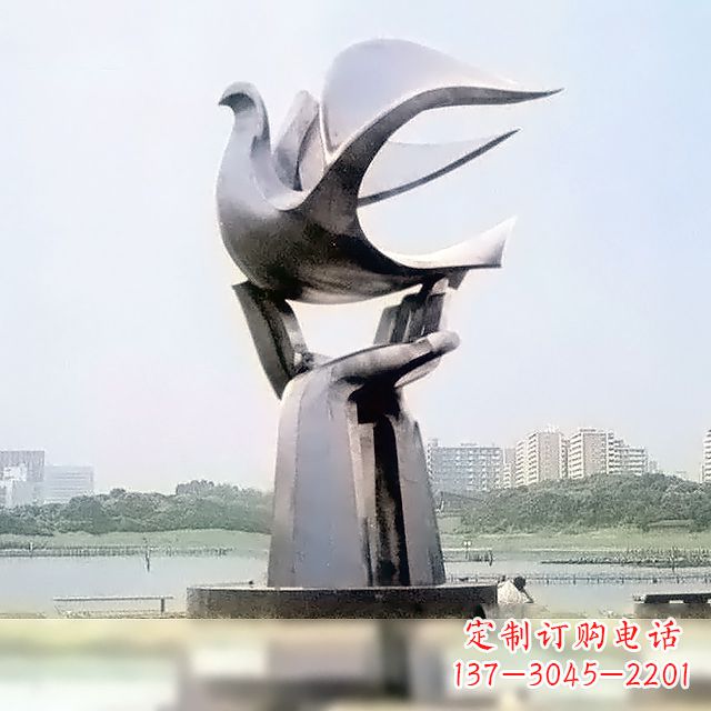 海南精美鸽子雕塑