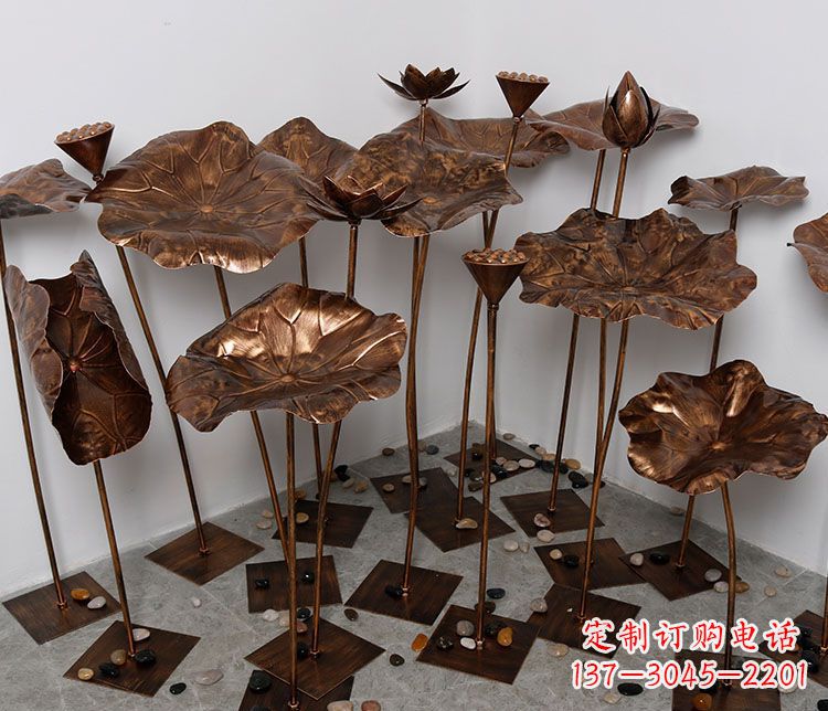 海南锻铜荷花景观雕塑
