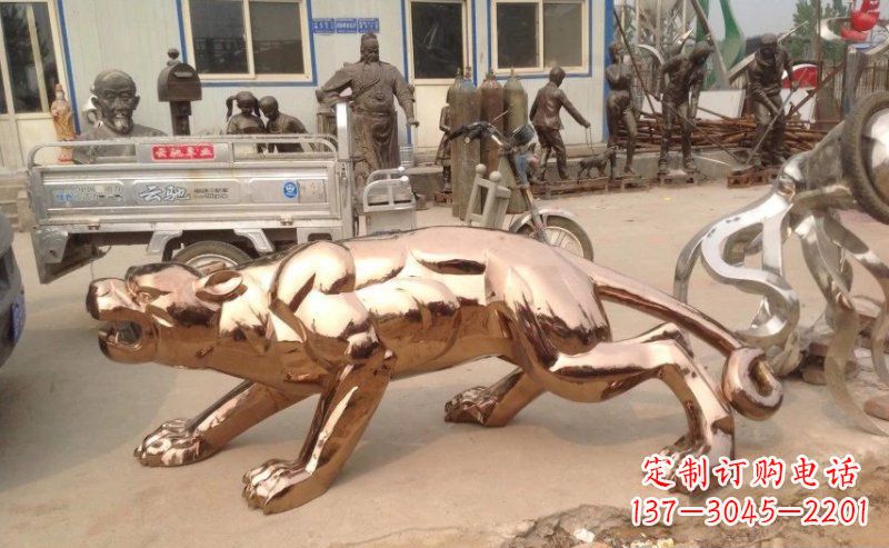 海南精美不锈钢豹子雕塑
