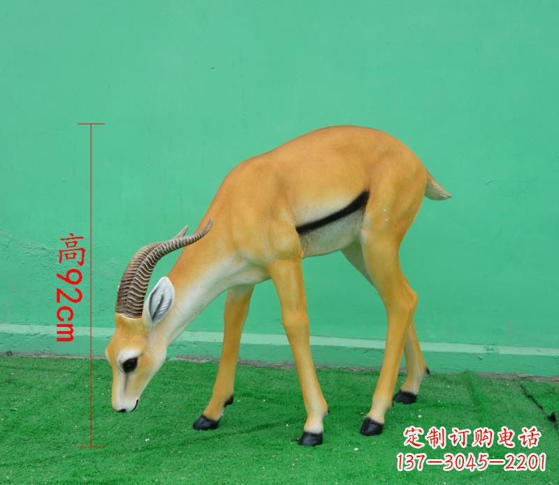 海南玻璃钢仿真羚羊雕塑