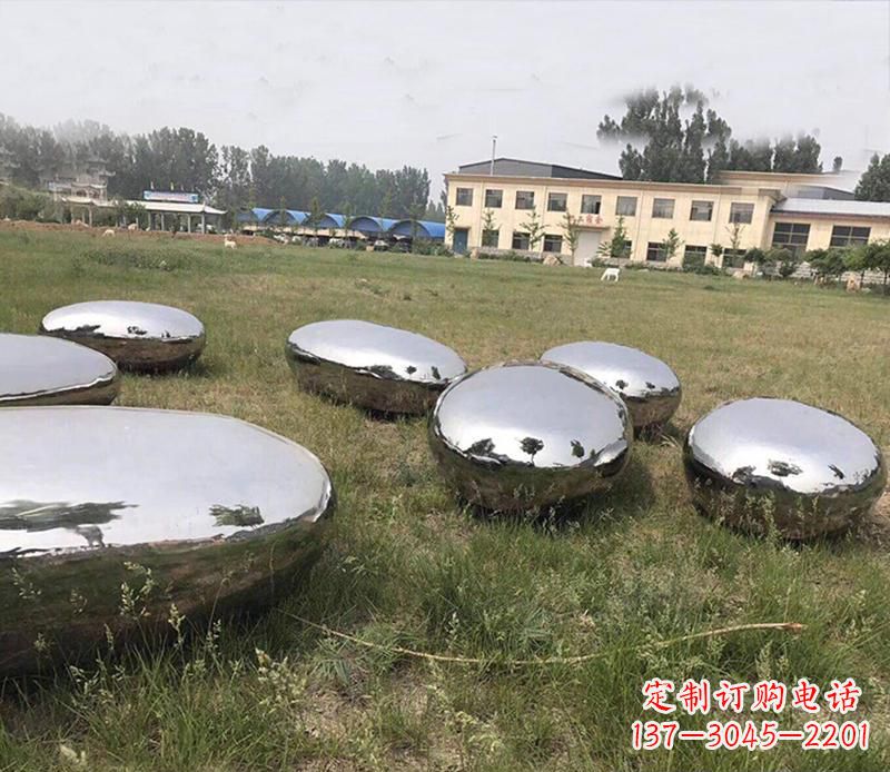 海南精美不锈钢水滴景观雕塑