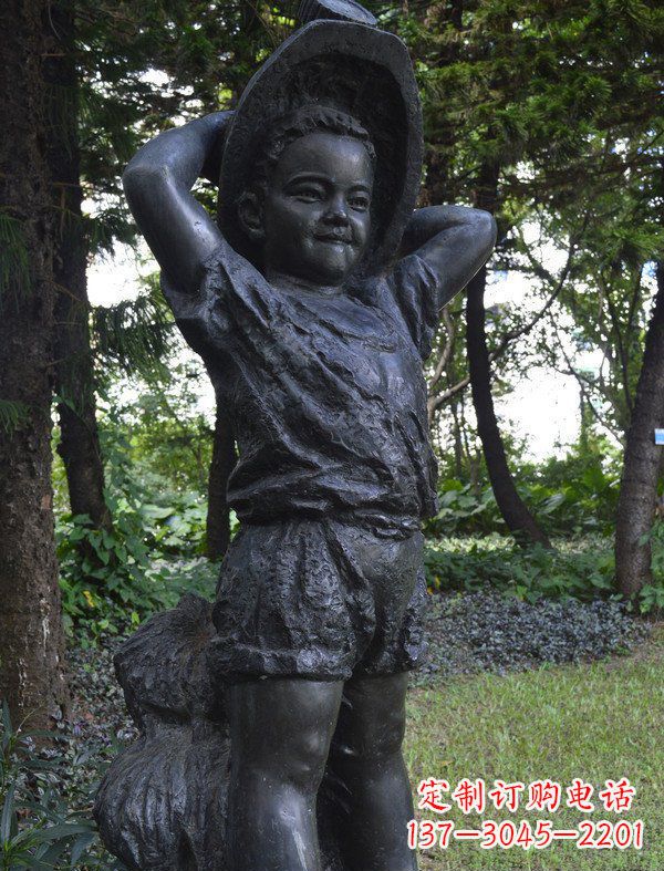 海南优雅童子·少年戴草帽铜雕