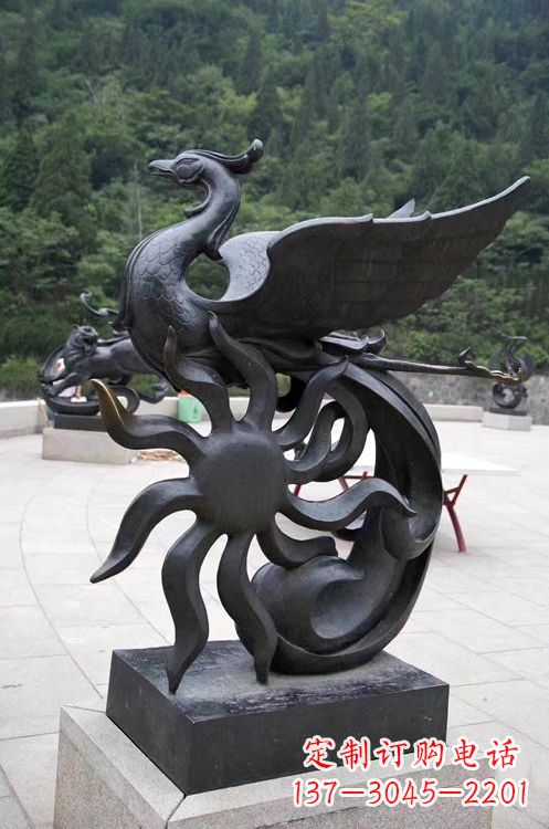 海南天四灵朱雀神鸟雕塑——象征希望的贵族精神