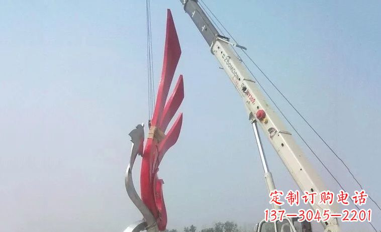 海南独特而精致的不锈钢抽象凤凰雕塑