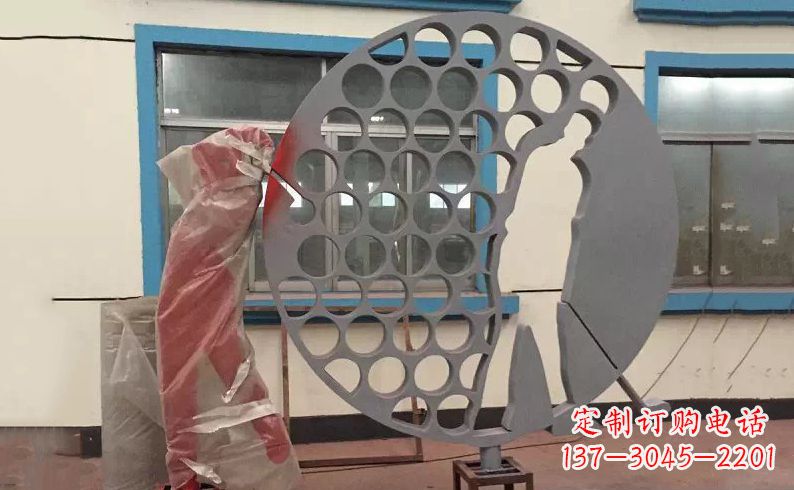海南中领雕塑-不锈钢高尔夫球雕塑