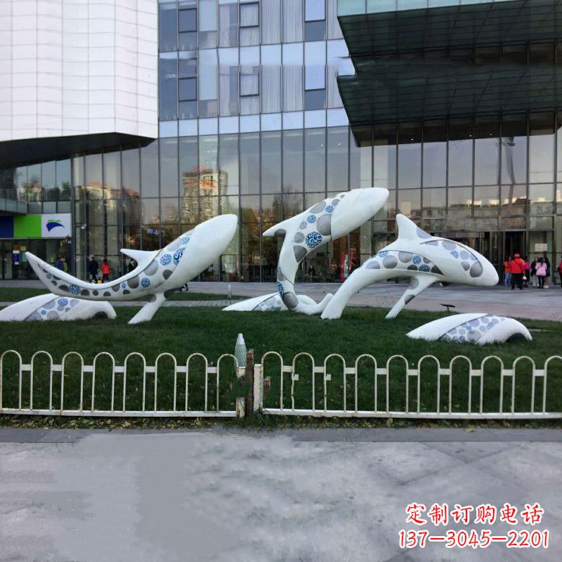 海南城市绿地观赏海豚雕塑