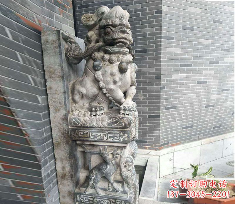 海南中领雕塑仿古石门墩石雕