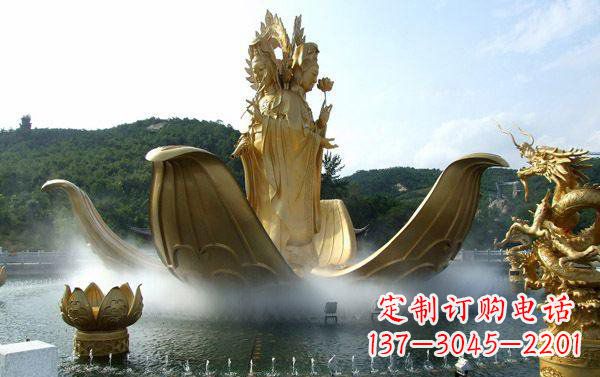 海南寺庙三面观音雕像