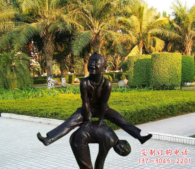 海南跳山羊的儿童铜雕