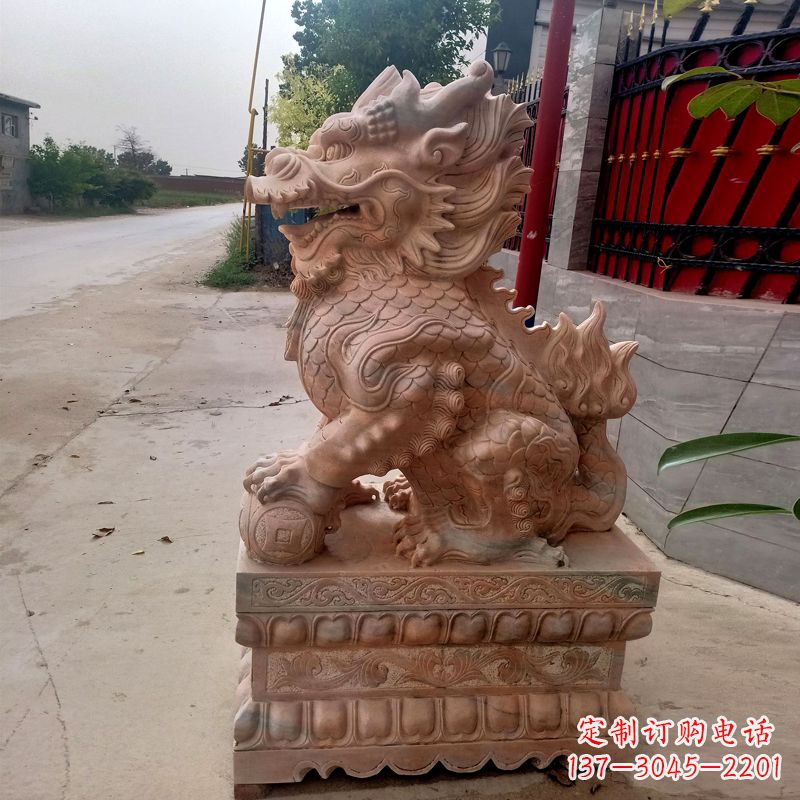 海南晚霞红麒麟石雕