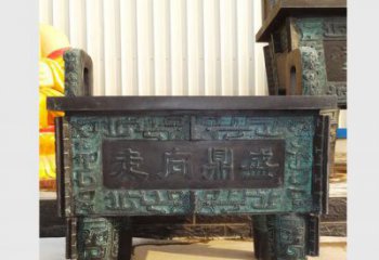 海南青铜香炉雕塑，传承中国文化