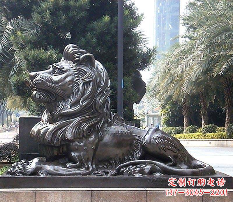 海南卧着的西洋狮看门狮子铜雕