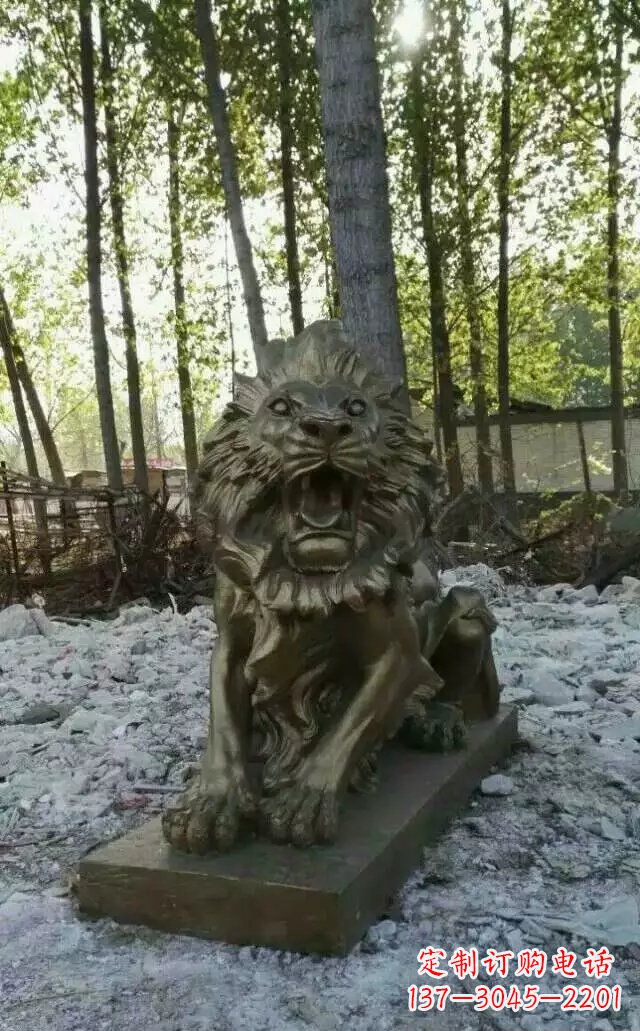 海南卧着的西洋狮子铜雕 (2)