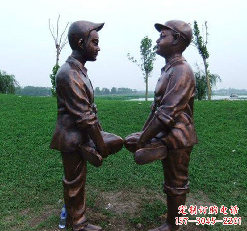 海南小孩斗鸡铸铜雕塑