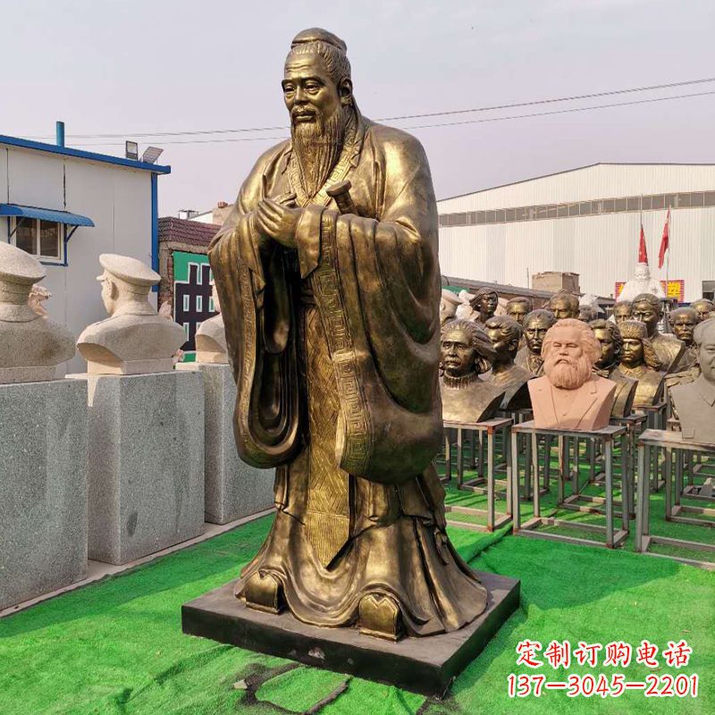 海南校园的孔子石雕像