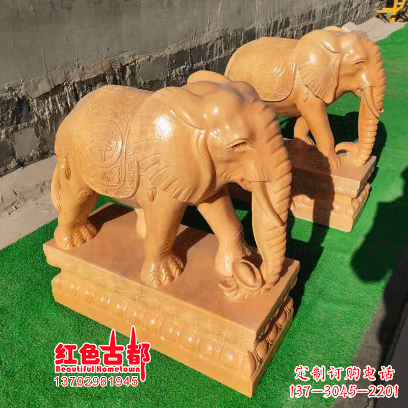 海南银行门口的石雕大象