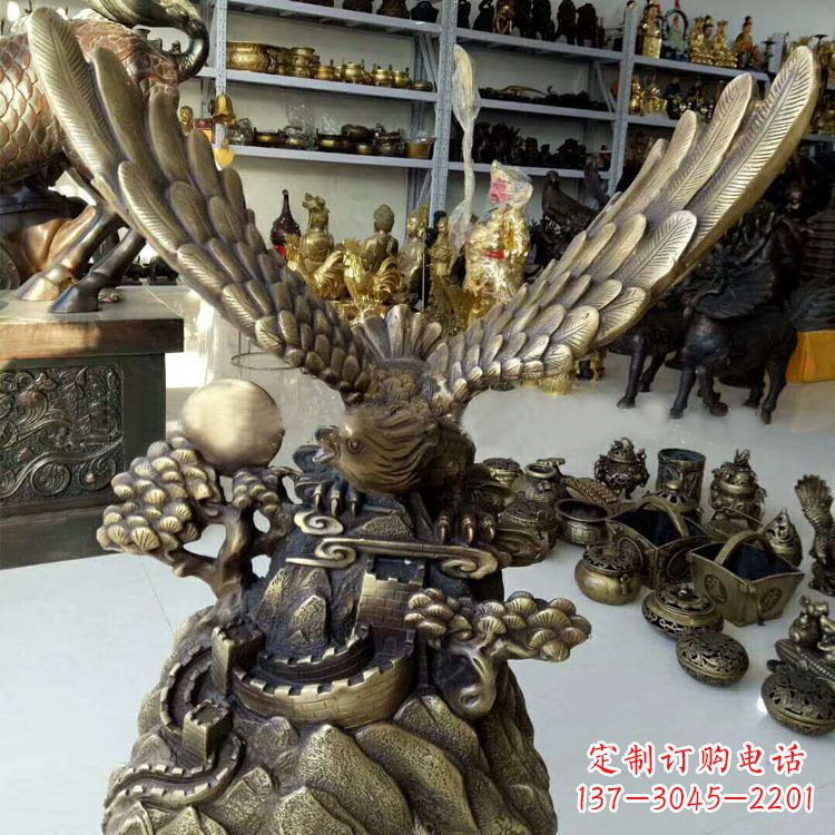 海南铸铜老鹰雕塑